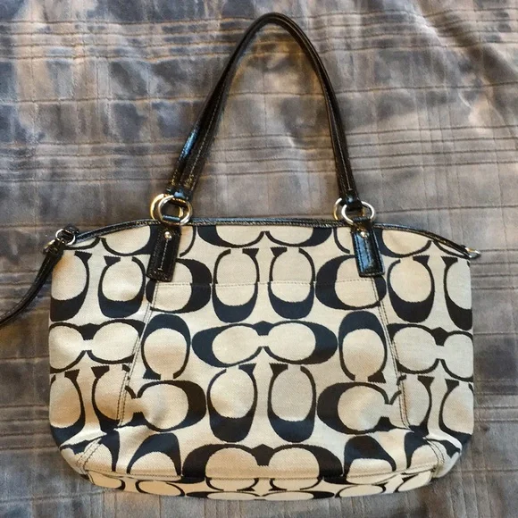 Coach purse - Picture 2 of 8